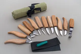Spikkesett S10 til treskjærer. Venstre 12 kniver og slipeutstyr. Beavercraft