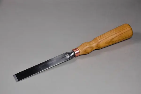 23096