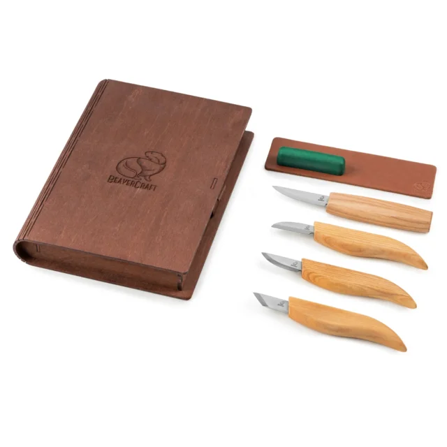 Spikkesett S07Book i gaveeske 4 kniver og slipeutstyr. Beavercraft 