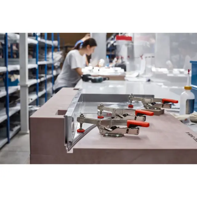 Nedtrykkstvinge horisontal STC-HH20 20 mm - Bessey 