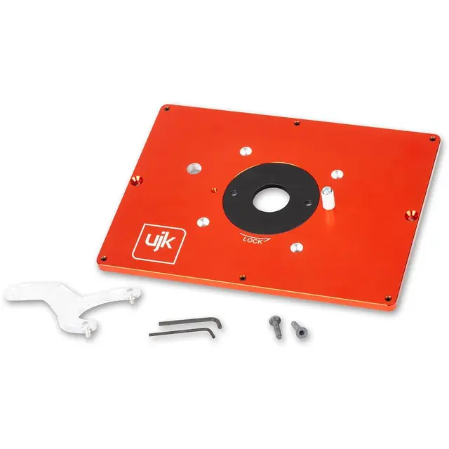 UJK Plate til fresebord. Triton TRA001 Passer i UJK Bord. Laget i aluminium 