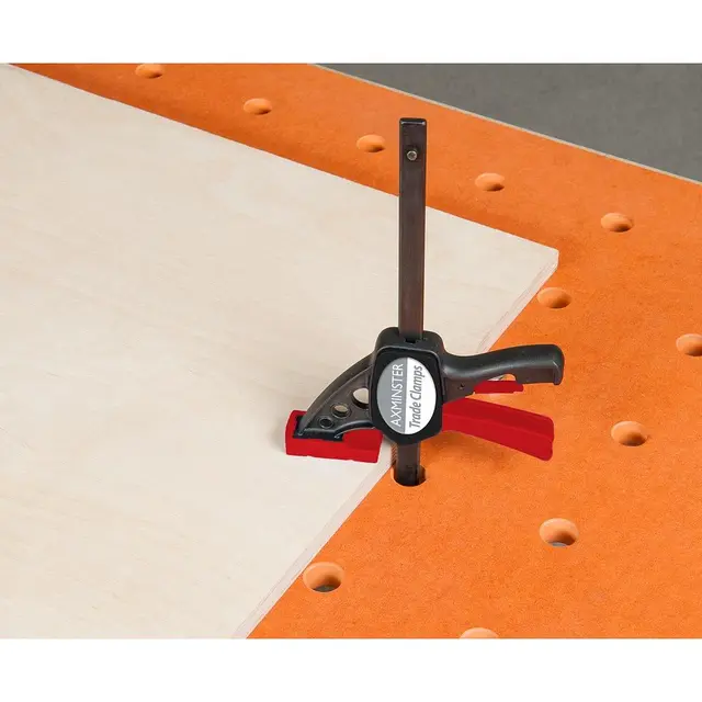 Hurtigtvinge til Styreskinne. 1 Stk. Axminster Proffecional.160X60MM 