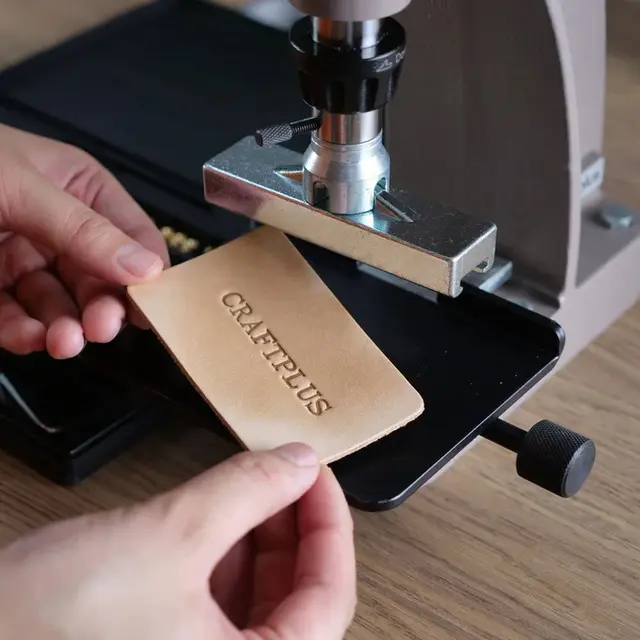 Craftplus® holder for bokstavsett 