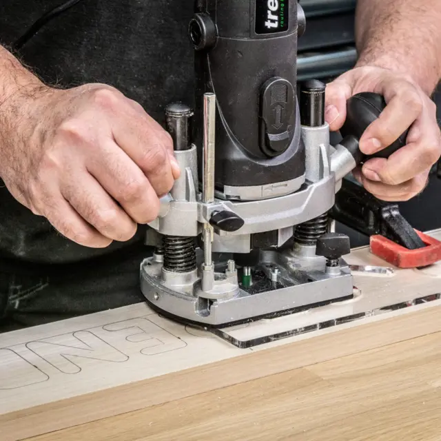 Trend T4EK Håndoverfres 850W 8 mm spennhylse, variabel hastighet,230V 