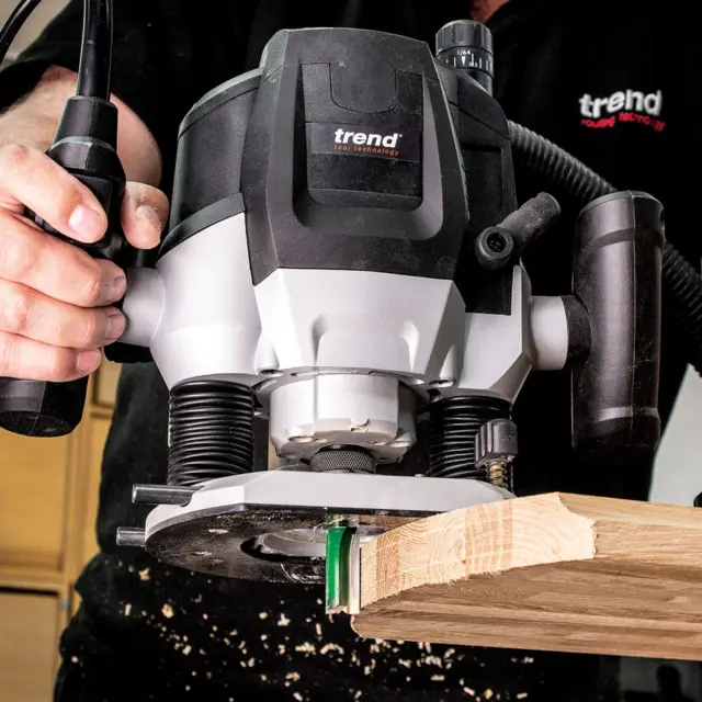 Trend T7EK Håndoverfres 2100W 12 mm spennhylse, variabel hastighet 