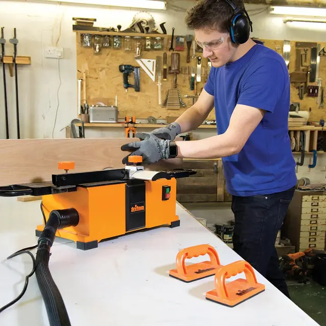 Triton TSPL152 1100W. Avretterhøvel 152mm høvlebredde 